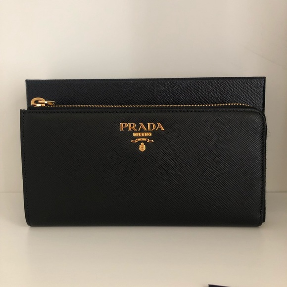 New Prada saffiano leather wallet black zip - Picture 2 of 8